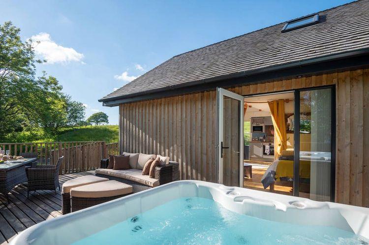 Treehouse holidays with hot tubs | Canopy & Stars | Canopy & Stars