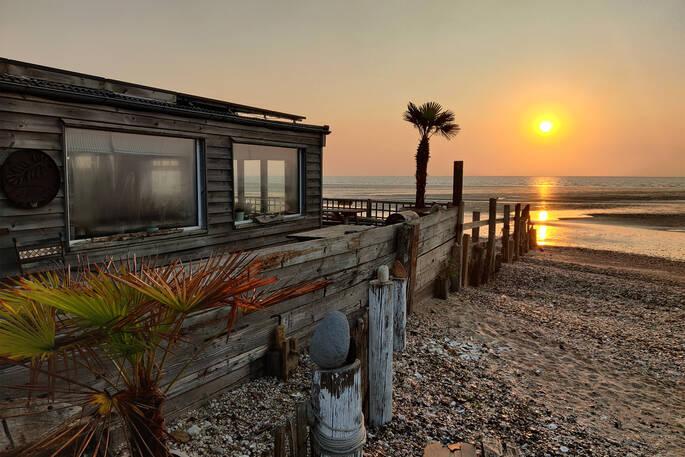 Sandy Toes Beach House at Shellbeach