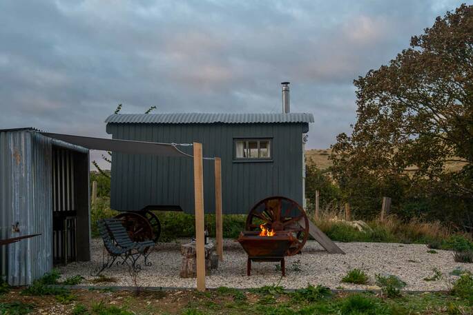 Private shepherds hut