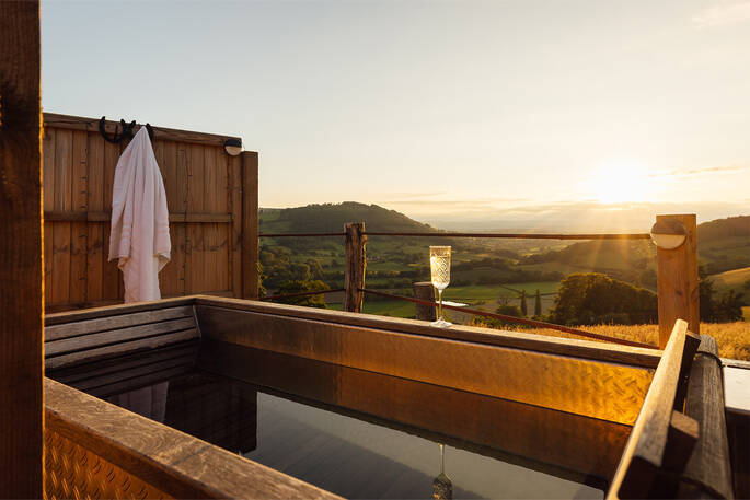 Wood-fired hot tub included in your stay