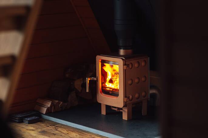 Wood-burner as the main source of heat